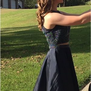 Sherri Hill navy sequin dress sz 2 work once